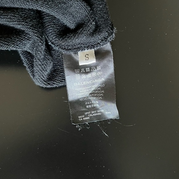 Small Balenciaga Sweater *PRICE NEGOTIABLE* - Picture 4 of 5